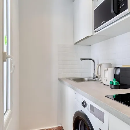 Charming In Le Marais Center Of